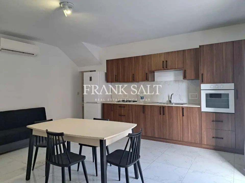 Mosta, Furnished Maisonette