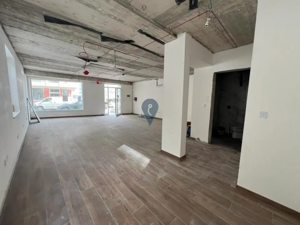 Retail / Shops / Clinic for sale in Qawra