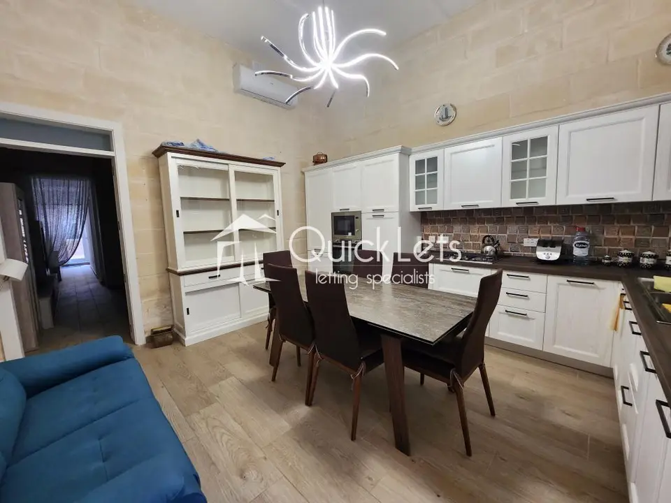 2 bedroom Maisonette to rent in Sliema