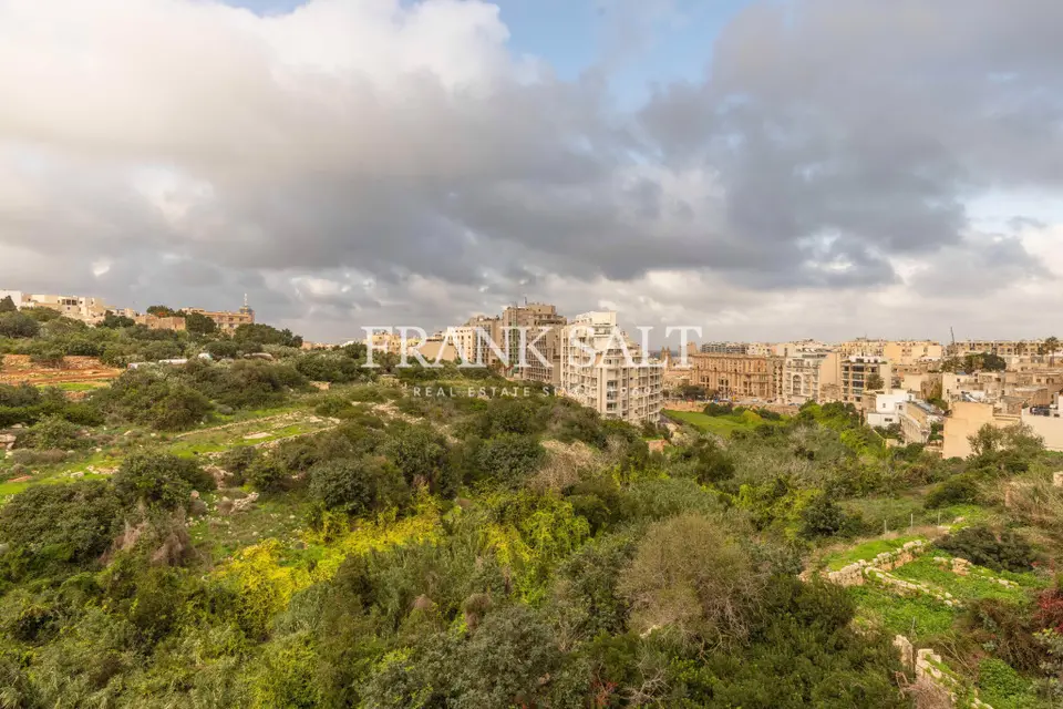 St Julians, Furnished Apartment