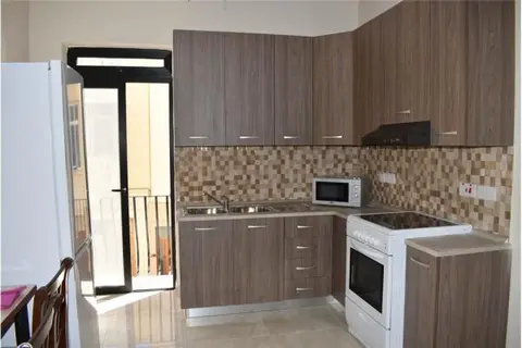 Maisonette Solitary to rent in Birkirkara