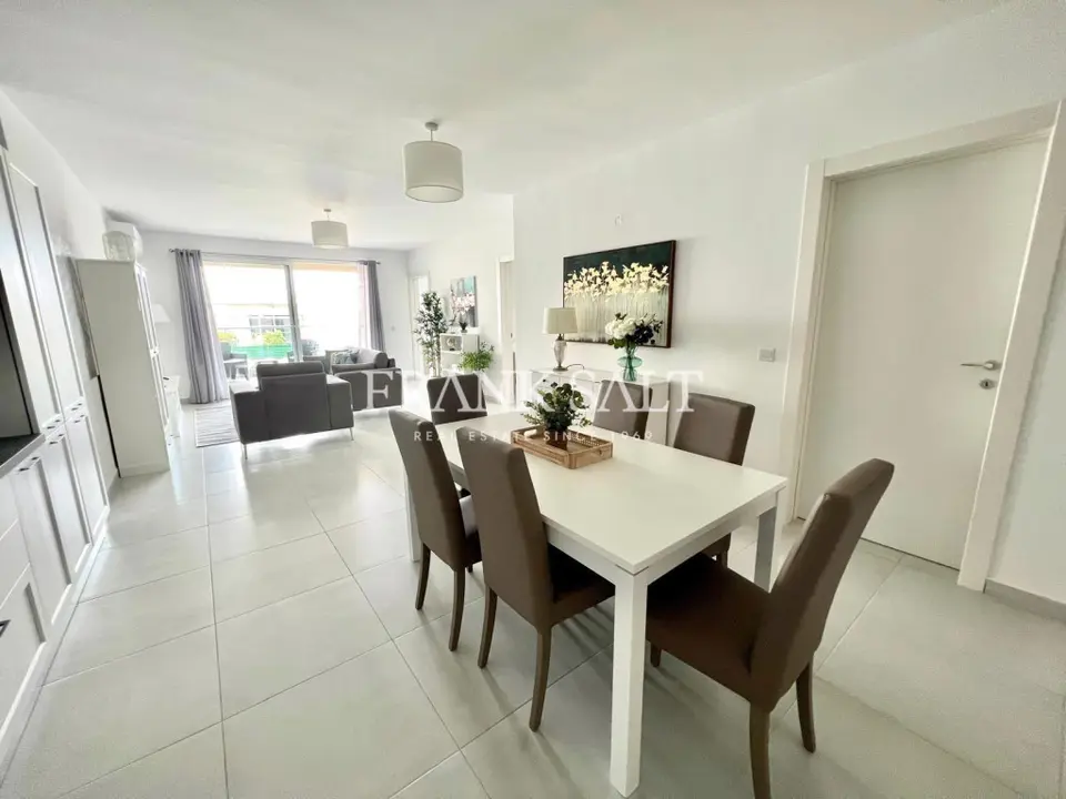 Two Bedroom Apartment in St Julians