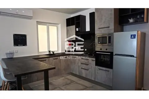 2 Bedroom Maisonette For Sale in Marsascala
