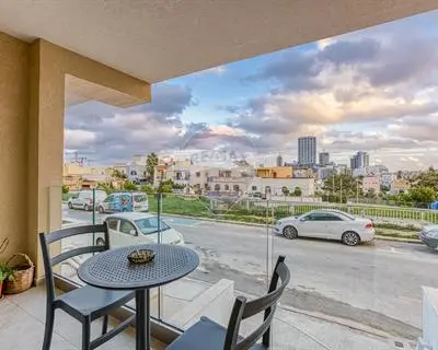 2 bedroom Maisonette to rent in Pembroke