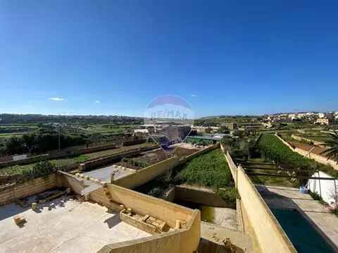 5 bedroom House of Character for sale in Gozo - Xewkija