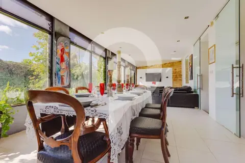 4 Bedroom House of Character For Sale in Madliena