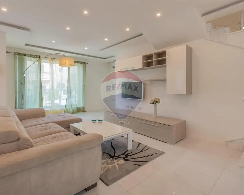 4 bedroom Villa Semi-detached to rent in Ta' l-Ibragg