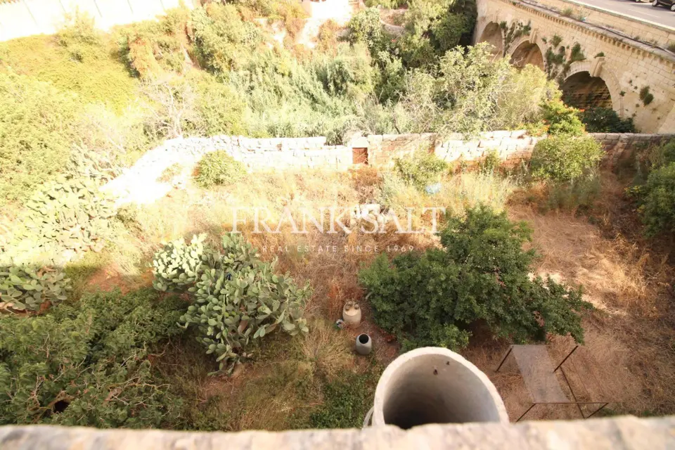 Mosta, Site (Residential)