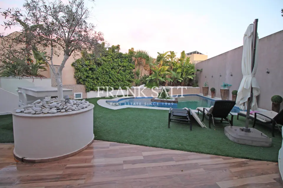 Lija, Furnished Villa