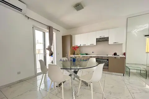 4 Bedroom Penthouse For Sale in Gzira