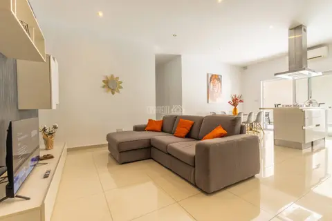 3 Bedroom Apartment For Sale in St Julian's