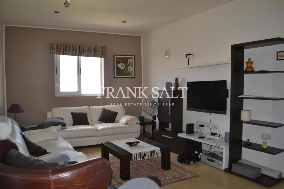 Gzira, Furnished Apartment
