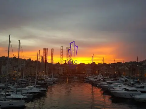 Office to rent in Birgu