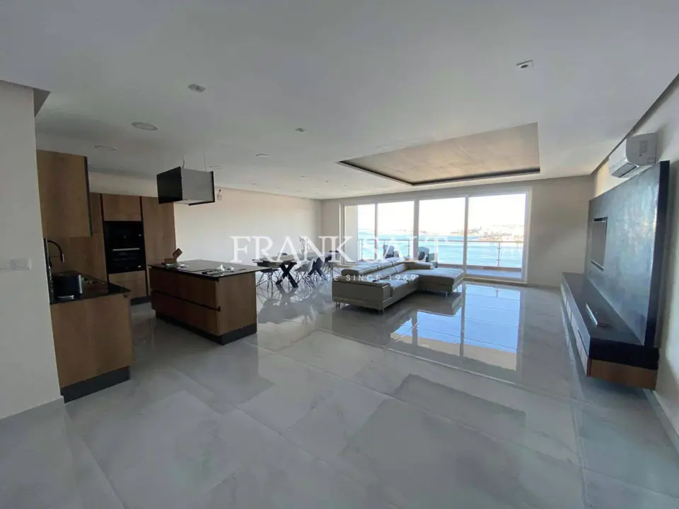 Xemxija, Furnished Apartment