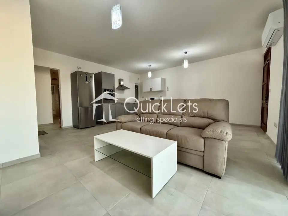 2 bedroom Maisonette to rent in Pembroke