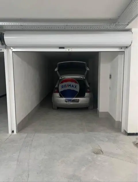 Garage (Residential) for sale in Santa Venera