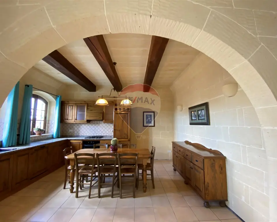 4 bedroom Farmhouse to rent in Gozo - Xewkija