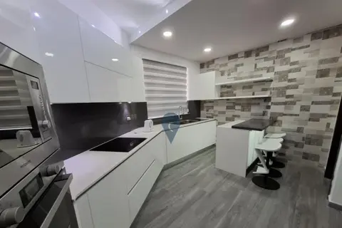 3 Bedroom Maisonette For Sale in Safi