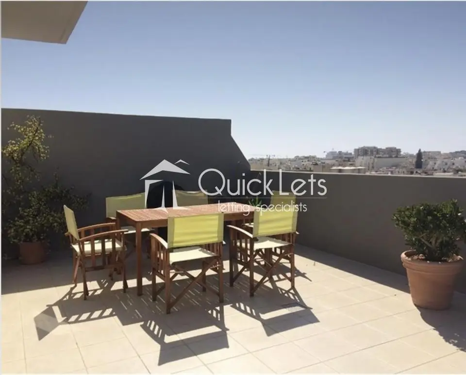 2 bedroom Penthouse to rent in Swieqi
