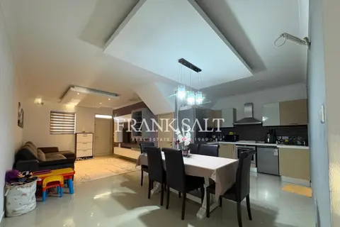 3 Bedroom Maisonette For Sale in Birkirkara