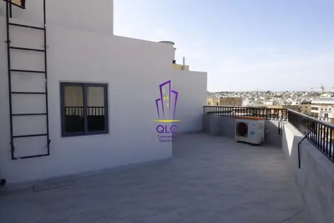 Office to rent in Ta' Xbiex