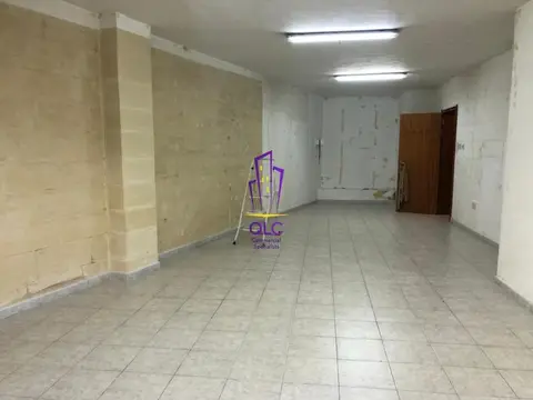 Office to rent in Qawra