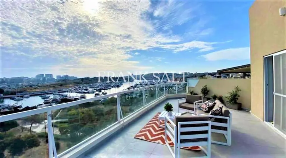 Gzira, Furnished Penthouse