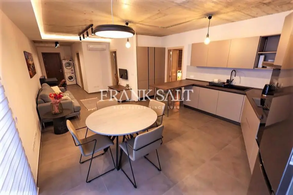 2 bedroom Apartment to rent in Ta' Xbiex