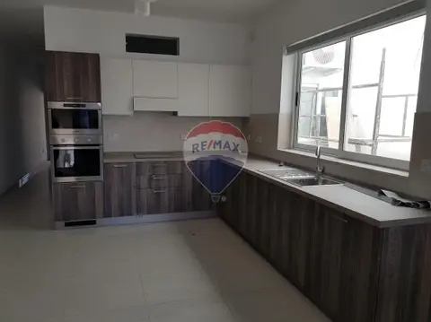 3 bedroom Maisonette to rent in Mosta