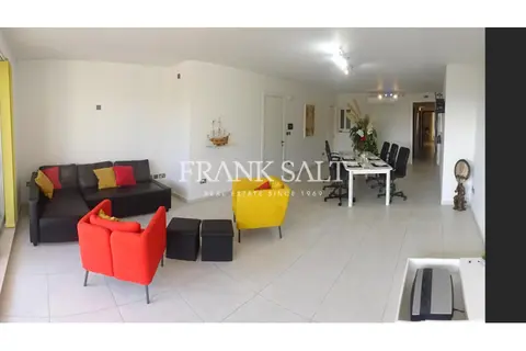 3 Bedroom Apartment For Sale in Qawra