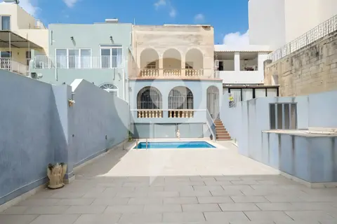 3 Bedroom Town House For Sale in Sliema