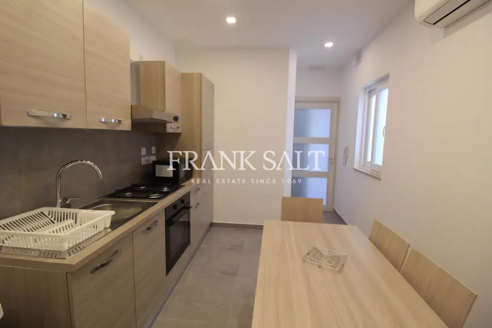 Swieqi, Furnished Penthouse