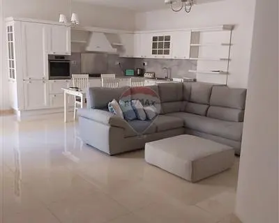 3 bedroom Maisonette for sale in Mosta
