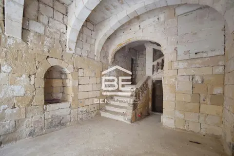 4 Bedroom Palazzo For Sale in Senglea