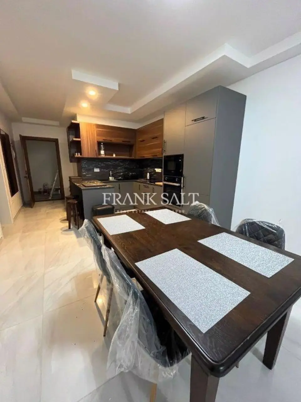 Qawra, Furnished Apartment