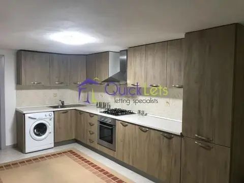 2 bedroom Maisonette to rent in Pembroke