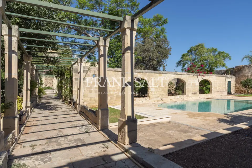 Zejtun, Furnished House of Character