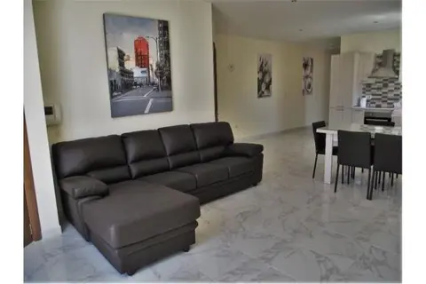 2 bedroom Penthouse to rent in Mriehel
