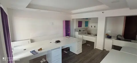 Office to rent in Qawra