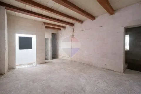 3 bedroom Maisonette for sale in Tarxien