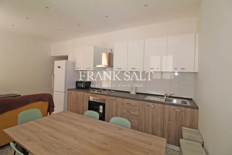 Fgura, Furnished Maisonette