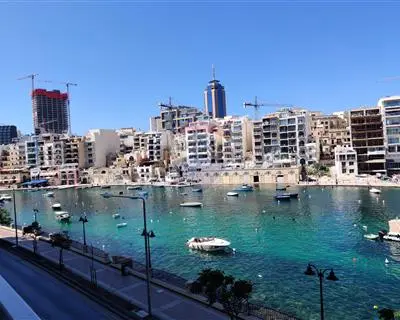 2 bedroom Apartment Duplex to rent in St Julian's
