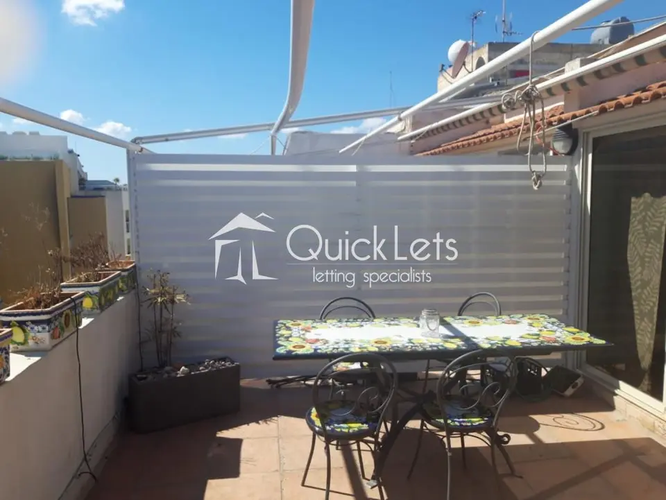 2 bedroom Penthouse to rent in Ta' Xbiex