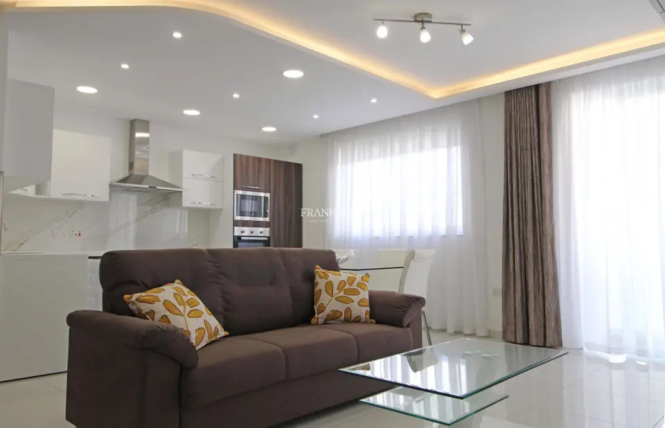 Qawra, Furnished Apartment
