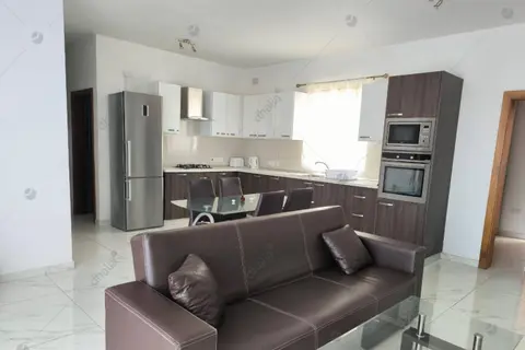 2 Bedroom Penthouse For Sale in Attard
