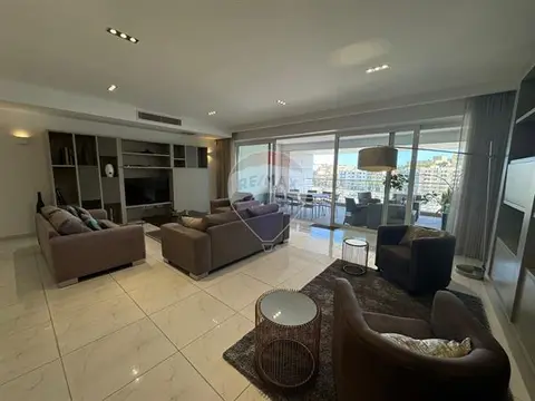 3 bedroom Apartment to rent in Ta' Xbiex