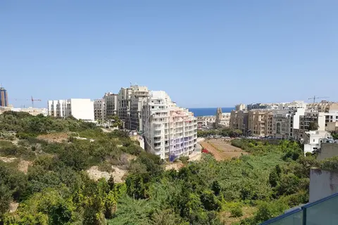 2 Bedroom Apartment For Sale in St Julian's