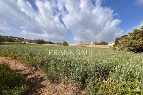 Site For Sale in Marsascala