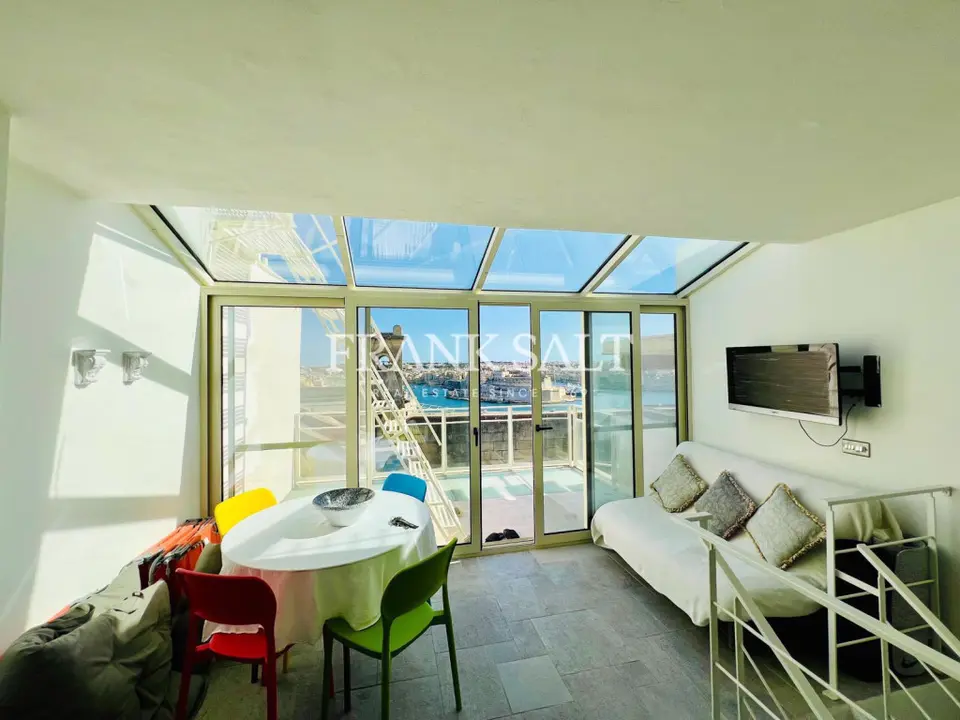 Valletta, Furnished Palazzo