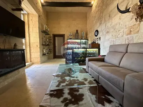 7 bedroom Palazzino for sale in Mosta